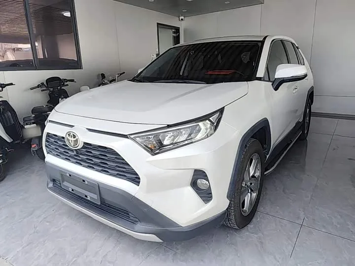Toyota RAV4 2023 из Китая — купить под ключ