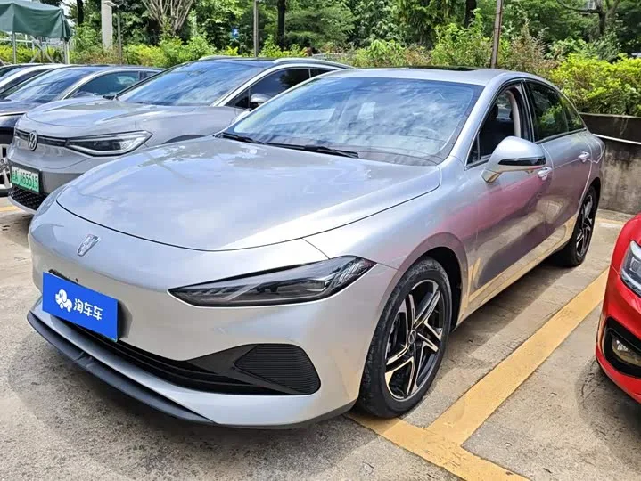 Roewe D7 2023 из Китая — купить под ключ
