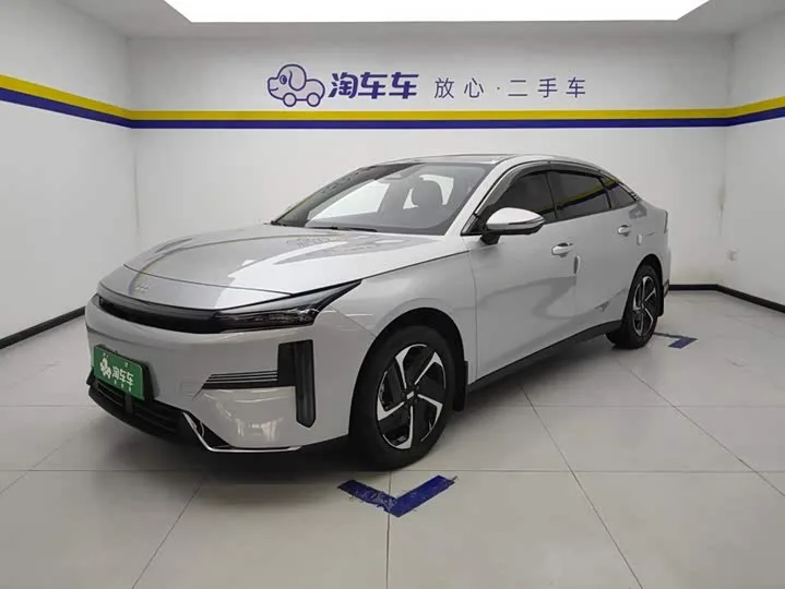 Geely Galaxy L6 2025 из Китая — купить под ключ
