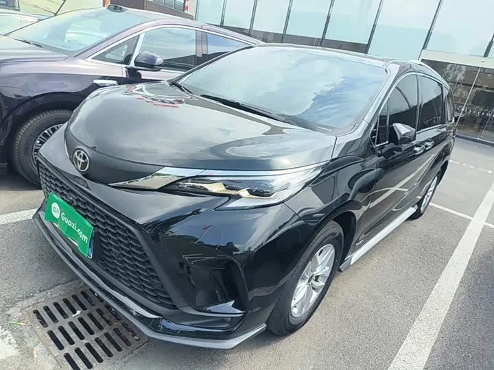 Toyota Granvia 2025 из Китая — купить под ключ