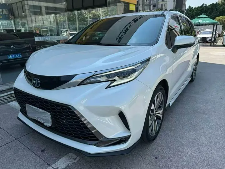Toyota Granvia 2024 из Китая — купить под ключ
