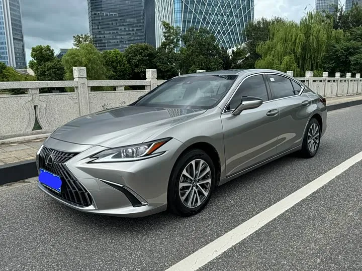 Lexus ES 2024 из Китая — купить под ключ