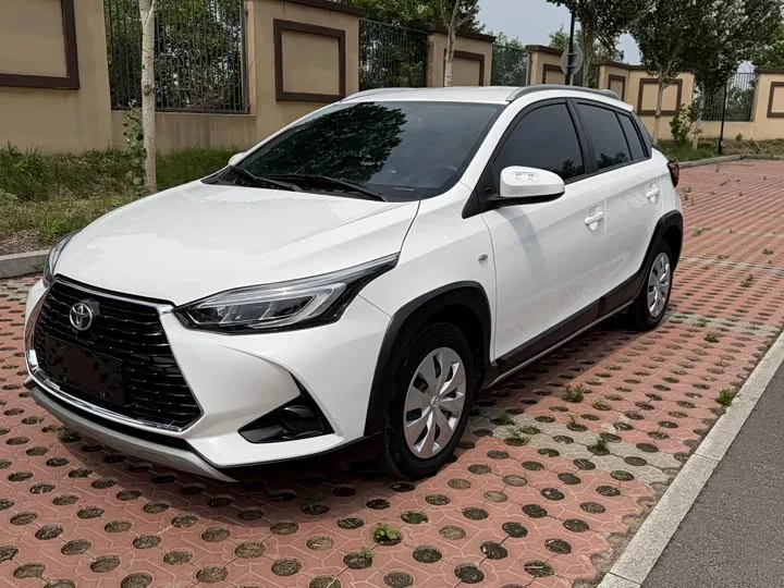 Toyota Yaris L Hatchback 2022 из Китая — купить под ключ