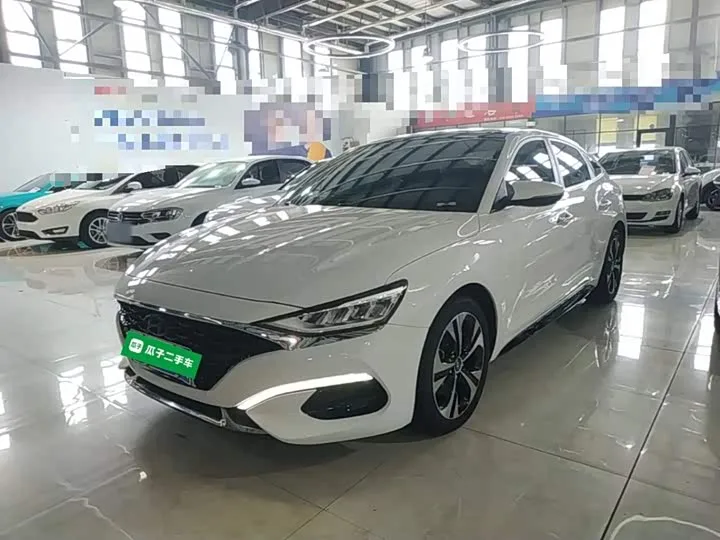 Hyundai Lafesta 2022 из Китая — купить под ключ