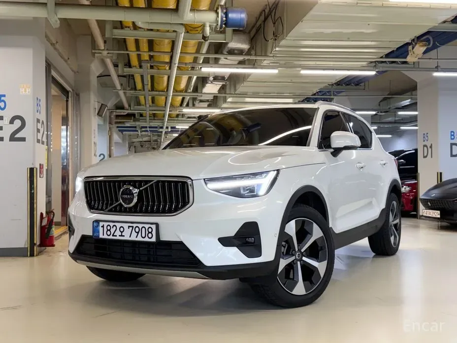 Volvo XC40 2024 из Кореи — купить под ключ