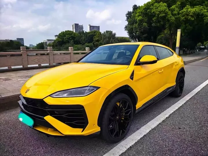 Lamborghini Urus SE 2026 из Китая — купить под ключ