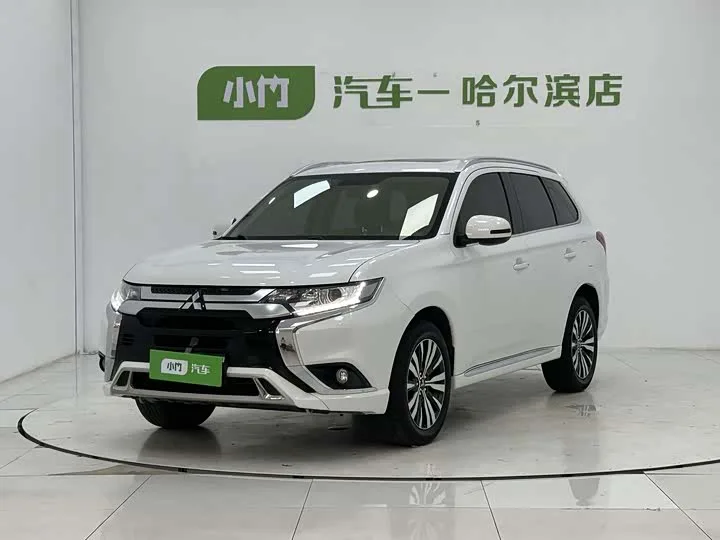 Mitsubishi Outlander 2022 из Китая — купить под ключ