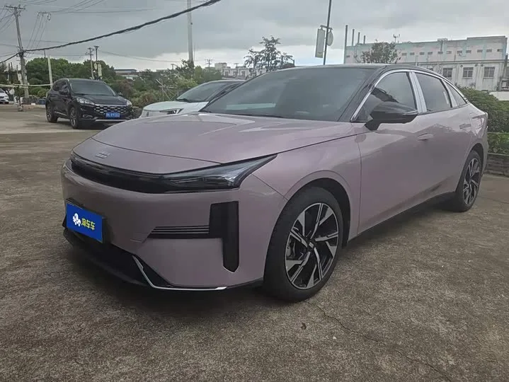 Geely Galaxy L6 2024 из Китая — купить под ключ