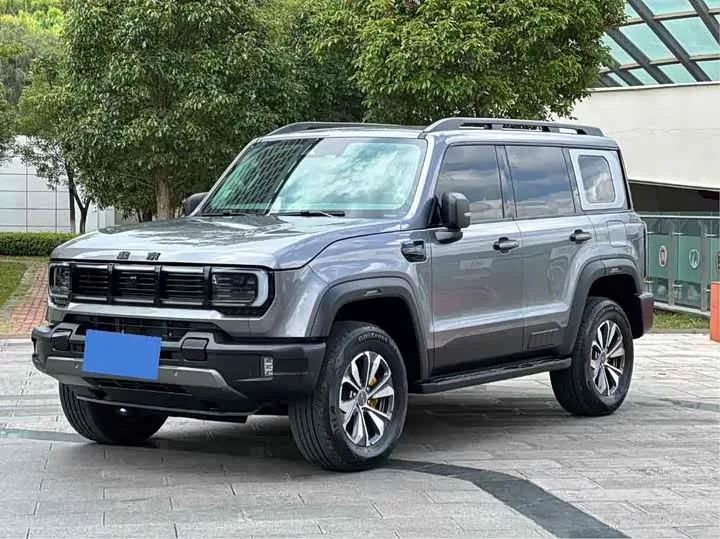 BAIC Beijing BJ40 2024 из Китая — купить под ключ