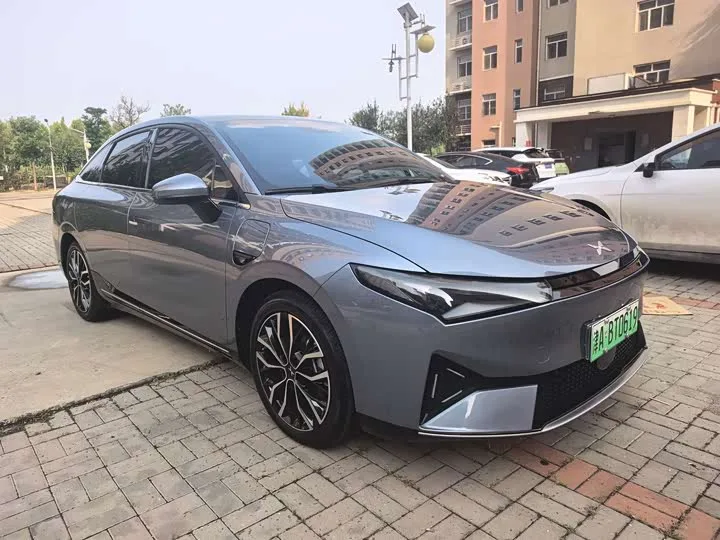 XPeng P5 2023 из Китая — купить под ключ
