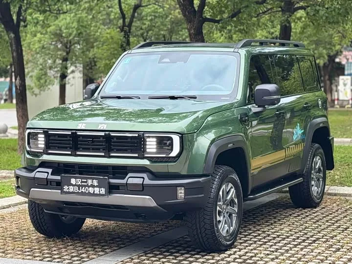 BAIC Beijing BJ40 2025 из Китая — купить под ключ