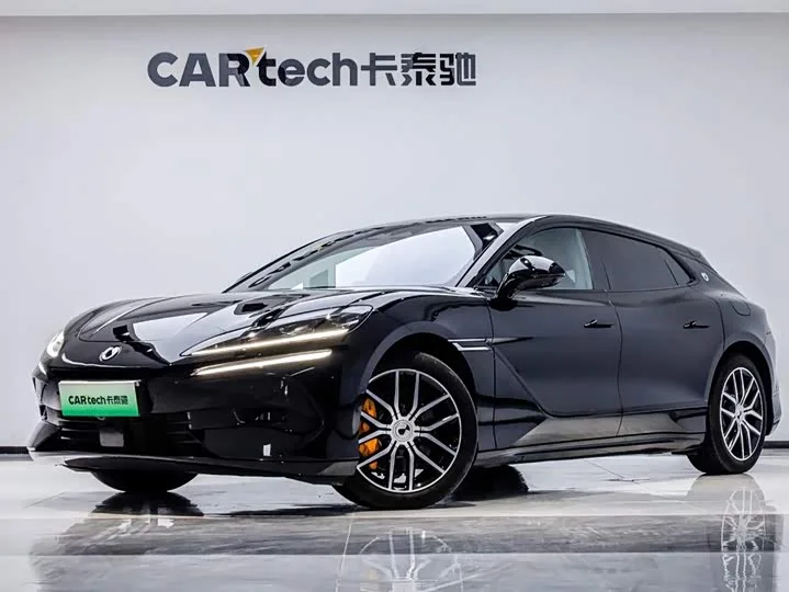 Denza Z9GT 2024 из Китая — купить под ключ