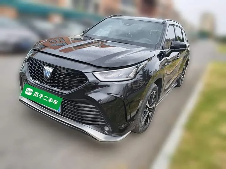 Toyota Crown Kluger 2023 из Китая — купить под ключ