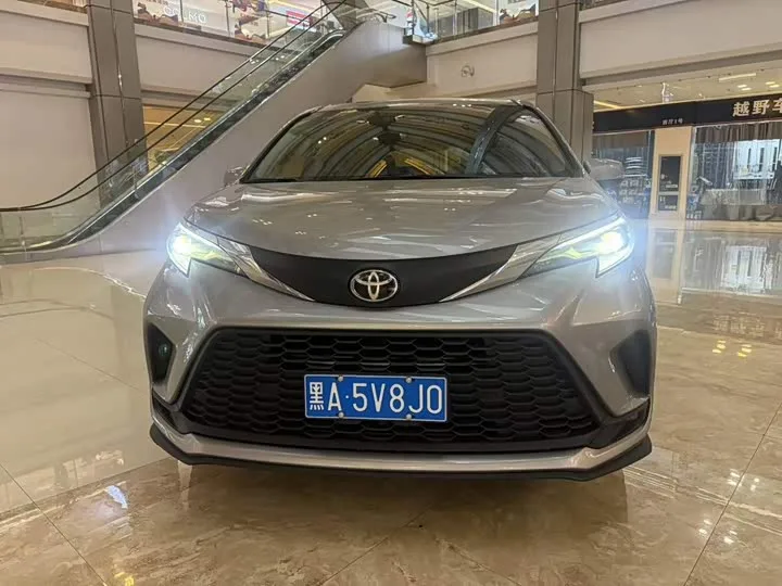 Toyota Granvia 2024 из Китая — купить под ключ