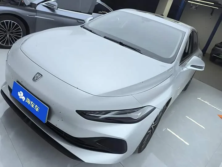 Roewe D7 2025 из Китая — купить под ключ
