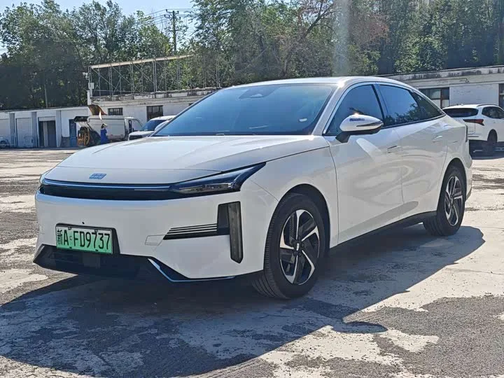 Geely Galaxy L6 2024 из Китая — купить под ключ