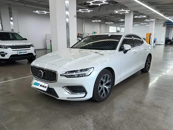Volvo S60 2026 из Китая — купить под ключ