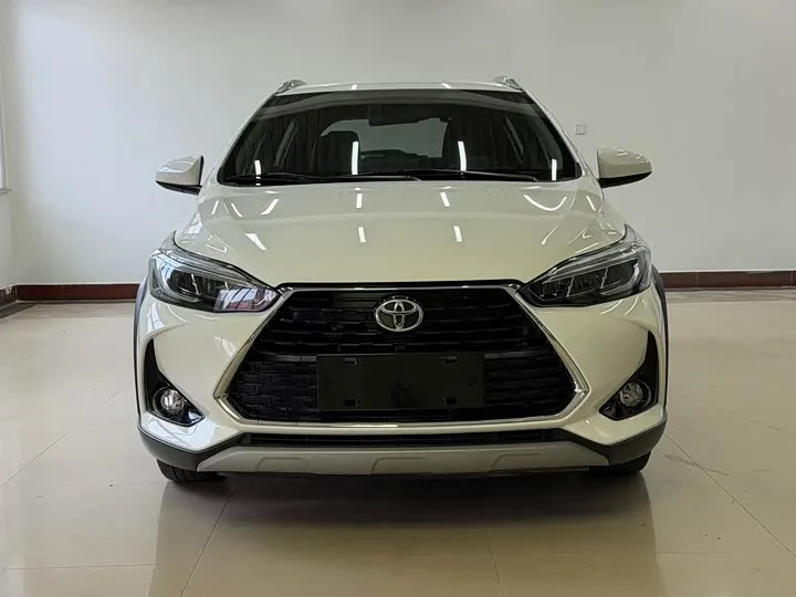 Toyota Yaris L Hatchback 2022 из Китая — купить под ключ