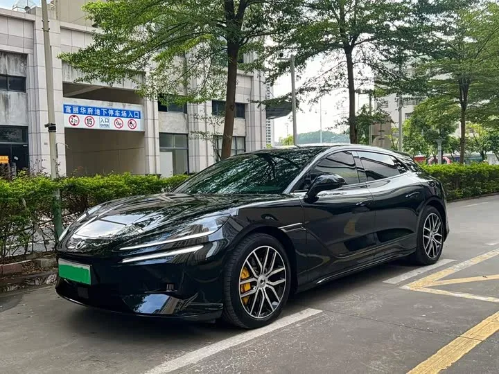 Denza Z9GT 2024 из Китая — купить под ключ