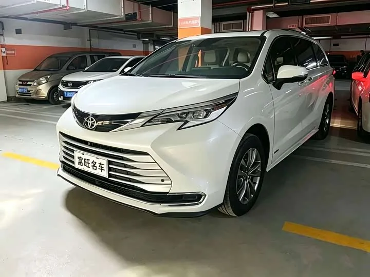 Toyota Sienna 2024 из Китая — купить под ключ
