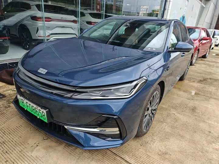 Geely Galaxy A7 2025 из Китая — купить под ключ
