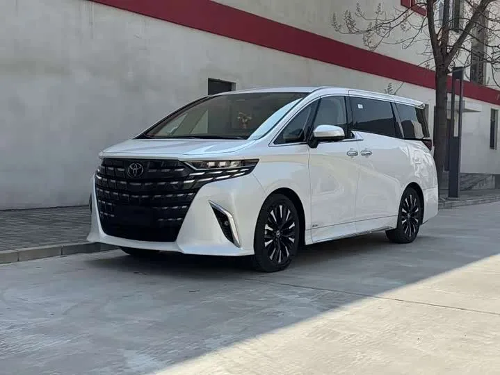Toyota Alphard 2025 из Китая — купить под ключ