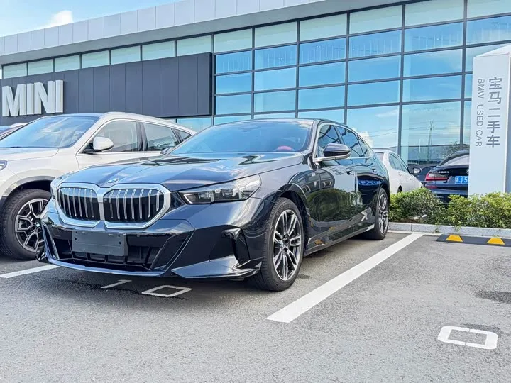 BMW 5 Series 2024 из Китая — купить под ключ