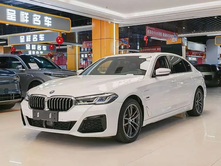 BMW 5 Series Hybrid 2022 из Китая — купить под ключ