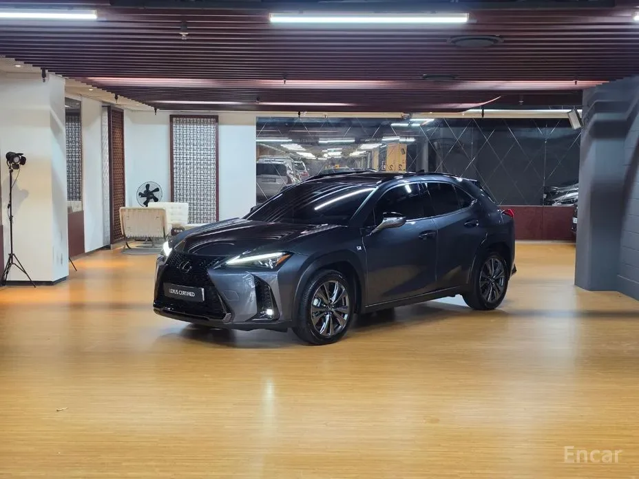 Lexus UX 2026 из Кореи — купить под ключ