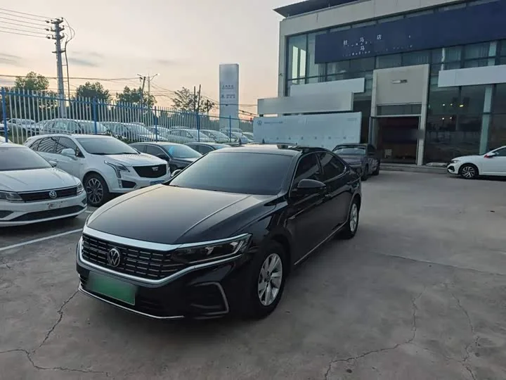 Volkswagen Passat Hybrid 2025 из Китая — купить под ключ