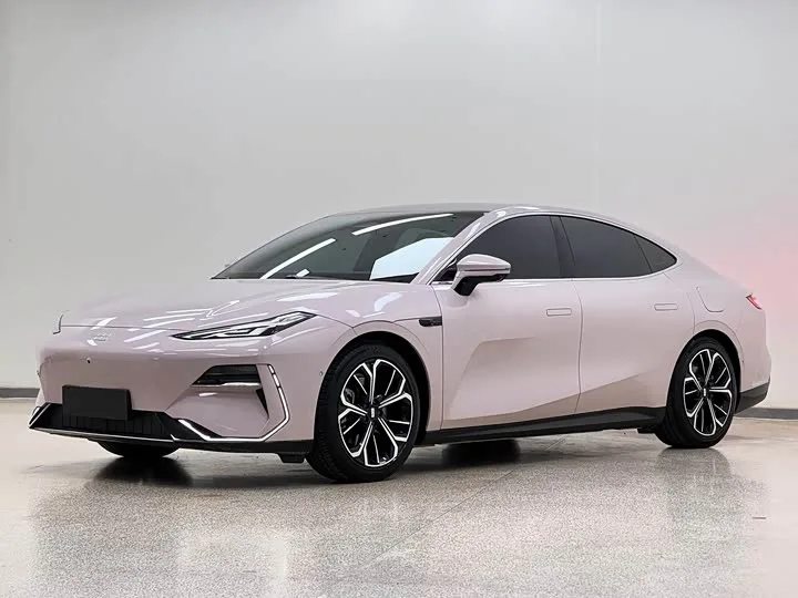 Geely Galaxy E8 2025 из Китая — купить под ключ