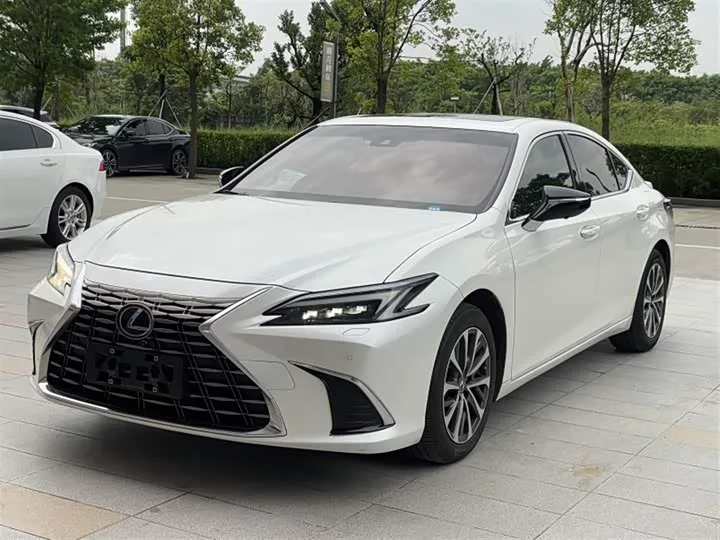 Lexus ES 2025 из Китая — купить под ключ