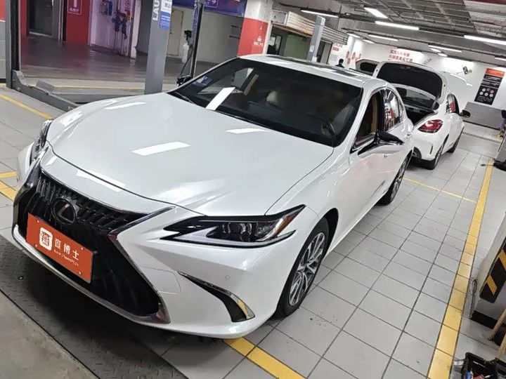 Lexus ES 2024 из Китая — купить под ключ