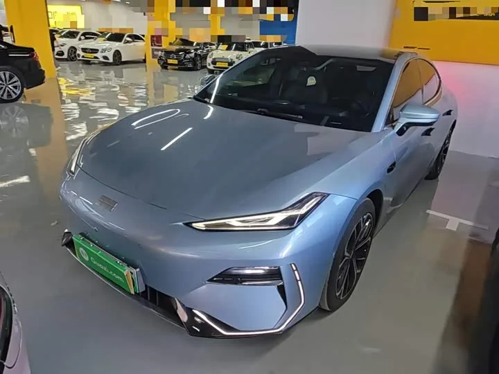 Geely Galaxy E8 2025 из Китая — купить под ключ