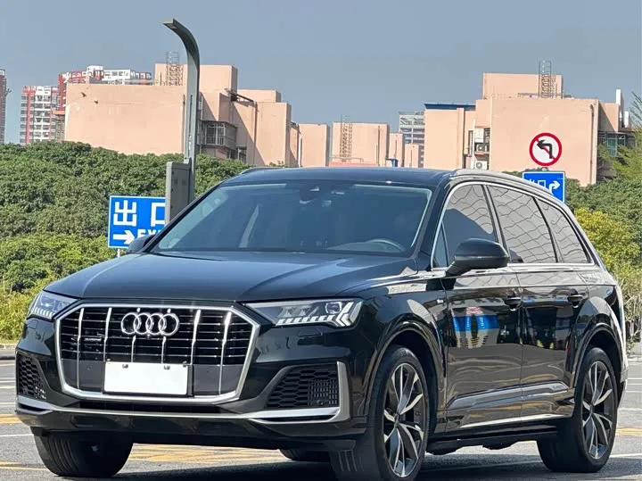 Audi Q7 2024 из Китая — купить под ключ