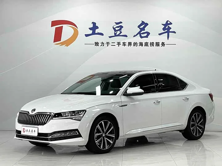 Skoda Superb 2023 из Китая — купить под ключ