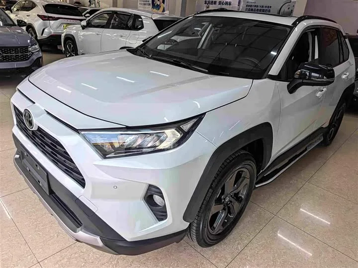 Toyota RAV4 2022 из Китая — купить под ключ