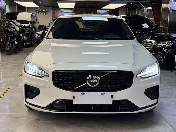 Volvo S60 2025 из Китая — купить под ключ