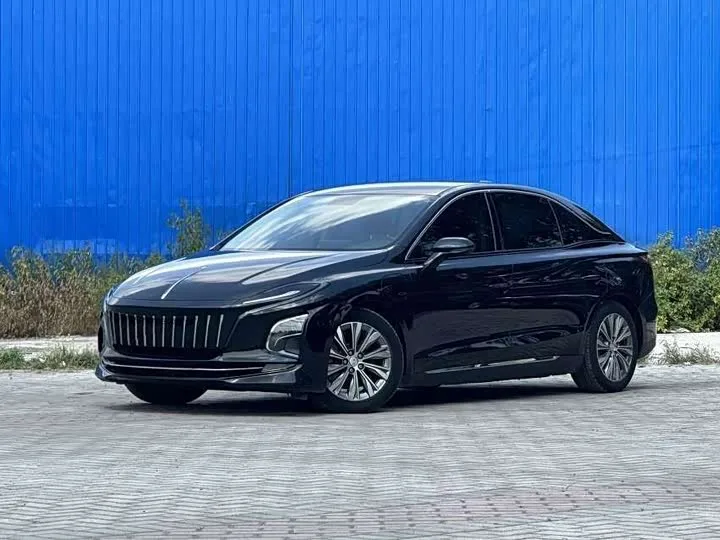 Hongqi E-QM5 2023 из Китая — купить под ключ