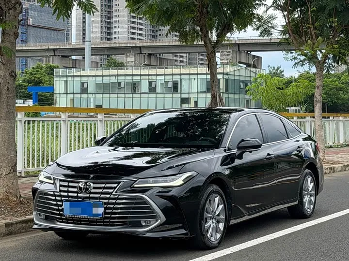 Toyota Avalon 2025 из Китая — купить под ключ