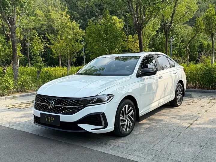 Volkswagen Lavida 2023 из Китая — купить под ключ