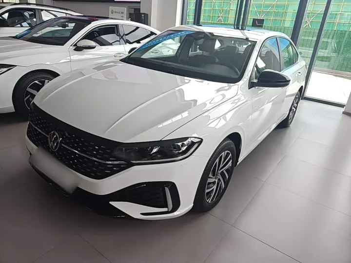 Volkswagen Lavida 2024 из Китая — купить под ключ