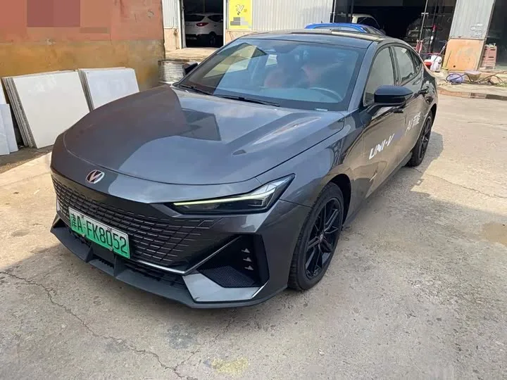 Changan UNI-V Hybrid 2023 из Китая — купить под ключ