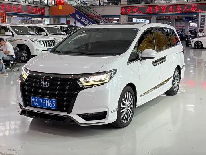 Honda Elysion 2023 из Китая — купить под ключ
