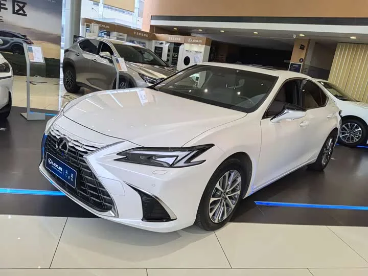 Lexus ES 2025 из Китая — купить под ключ