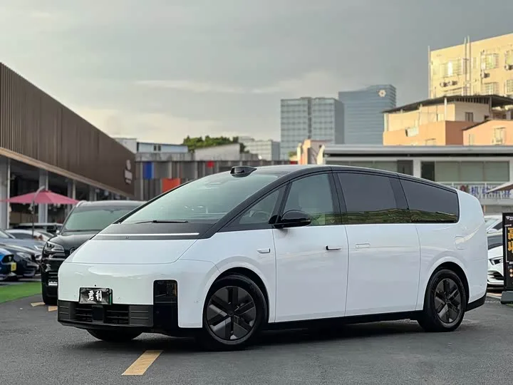 LiXiang Mega 2024 из Китая — купить под ключ