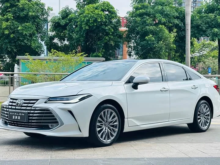 Toyota Avalon 2026 из Китая — купить под ключ