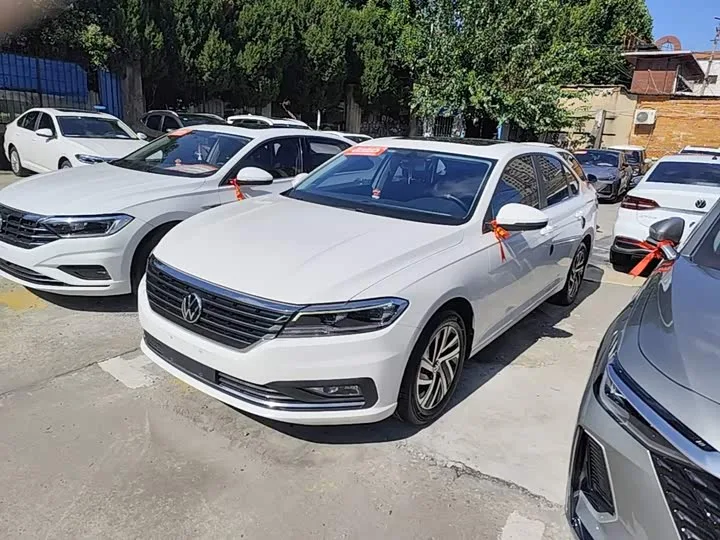 Volkswagen Lavida 2022 из Китая — купить под ключ
