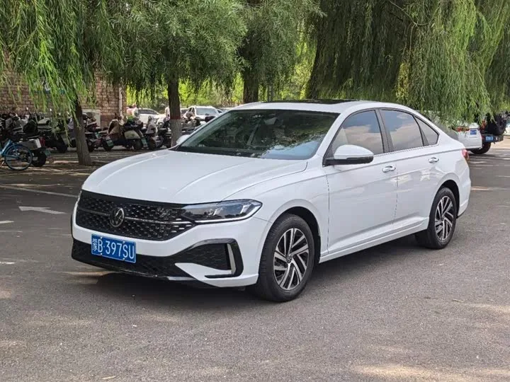 Volkswagen Lavida 2024 из Китая — купить под ключ
