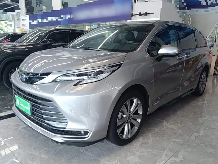 Toyota Sienna 2023 из Китая — купить под ключ